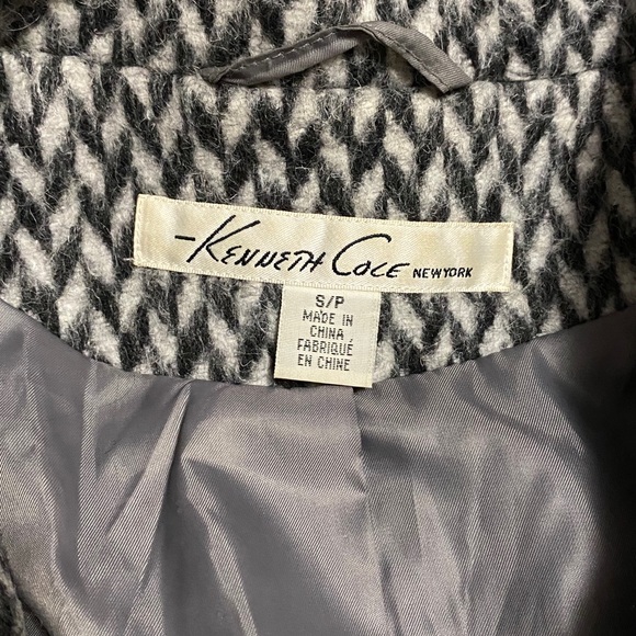KENNETH COLE COAT - Picture 3 of 5